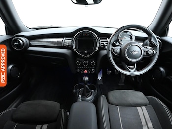 Used MINI Hatch 2021 for sale - 75994380: Photo 2