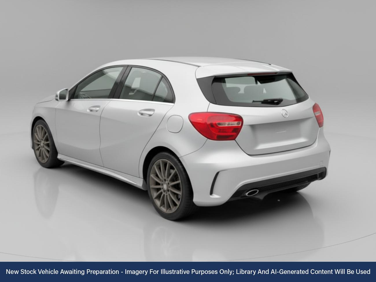 Used Mercedes-Benz A-Class 2014 for sale - 76610880: Photo 2