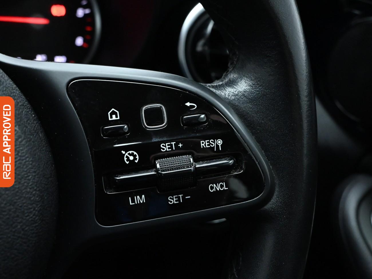 Used Mercedes-Benz C Class 2019 for sale - 76035395: Photo 21