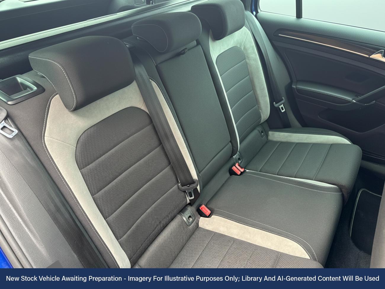 Used Volkswagen Golf 2017 for sale - 76629866: Photo 4