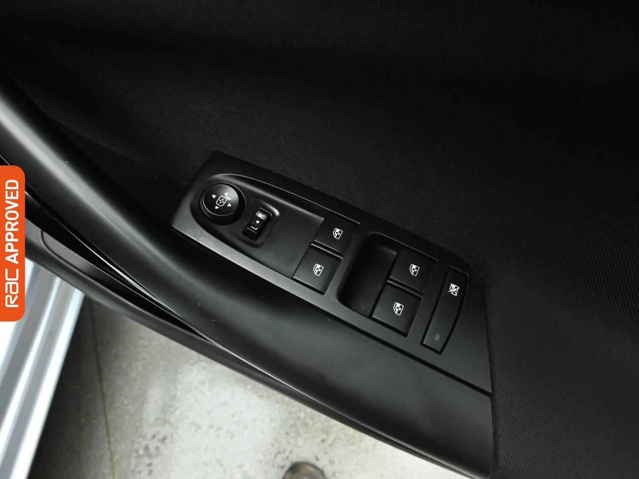 Used Vauxhall Astra 2017 for sale - 77147523: Photo 24