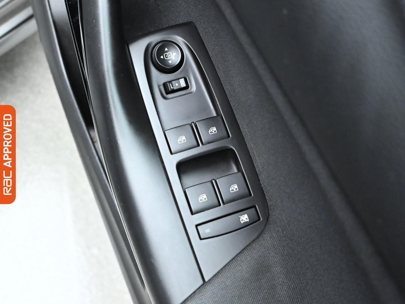 Used Vauxhall Astra 2018 for sale - 77117862: Photo 22