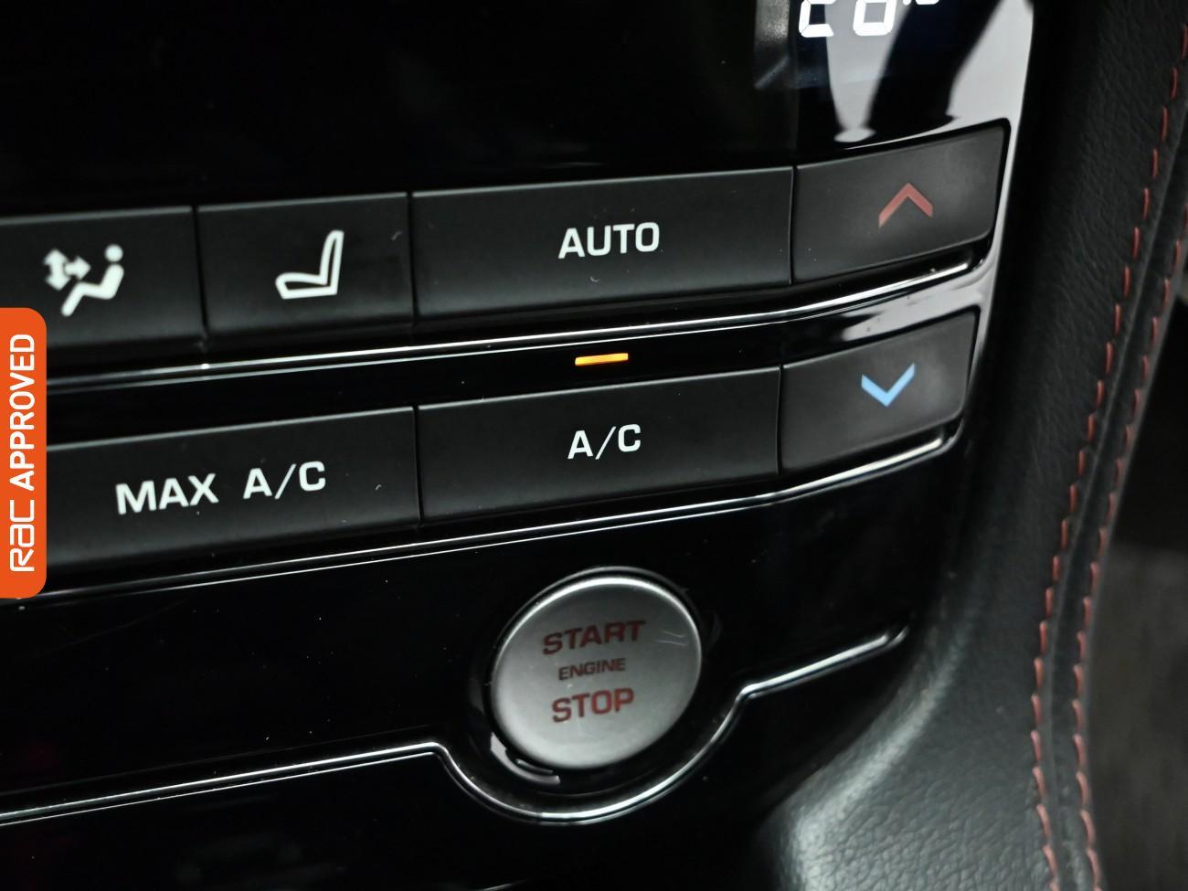 Used Jaguar F-Pace 2016 for sale - 76576270: Photo 15