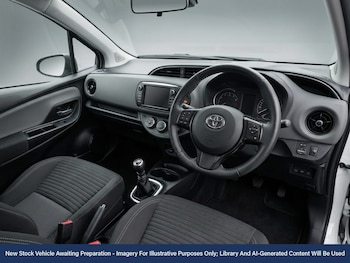 Used Toyota Yaris 2019 for sale - 78512383: Photo