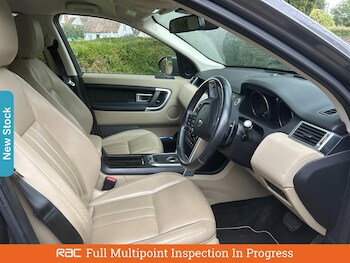 Used Land Rover Discovery Sport 2017 for sale - 75480852: Photo