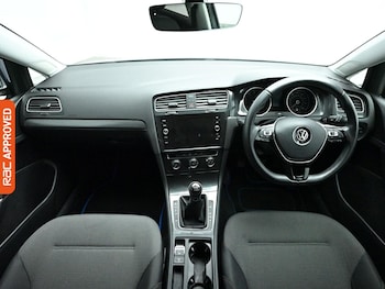 Used Volkswagen Golf 2017 for sale - 78345623: Photo