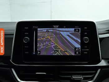 Used Volkswagen T-Roc 2023 for sale - 78197593: Photo