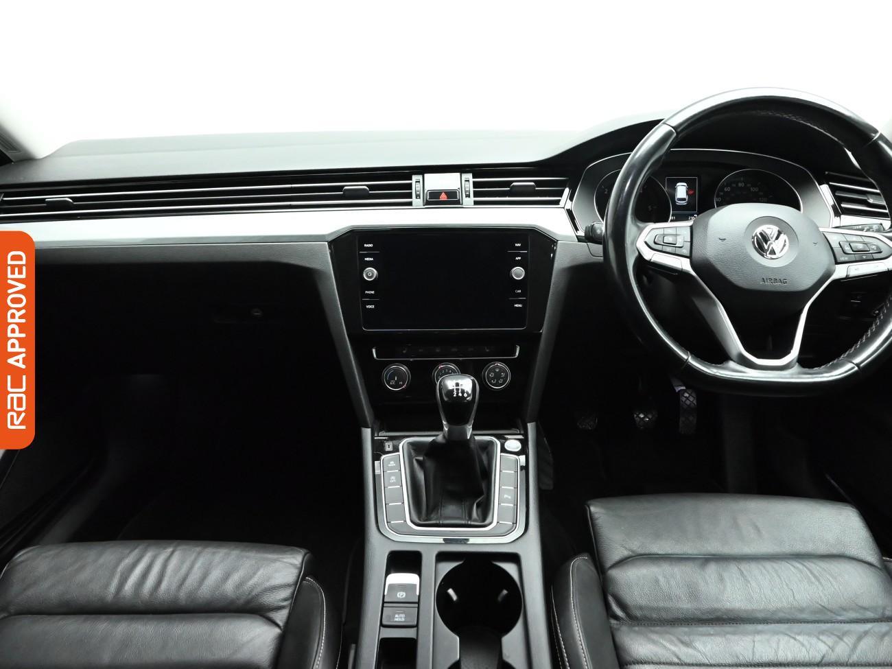 Used Volkswagen Passat 2020 for sale - 77236021: Photo 2