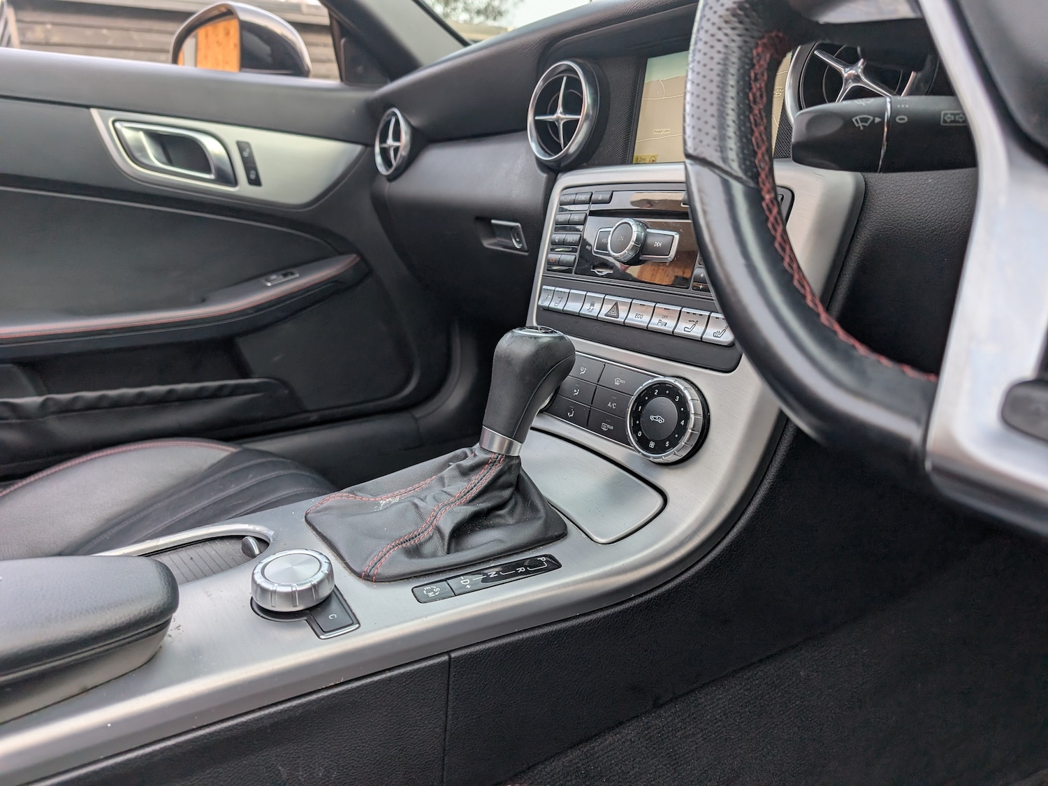 Used Mercedes-Benz SLK 2012 for sale - 77698487: Photo 50