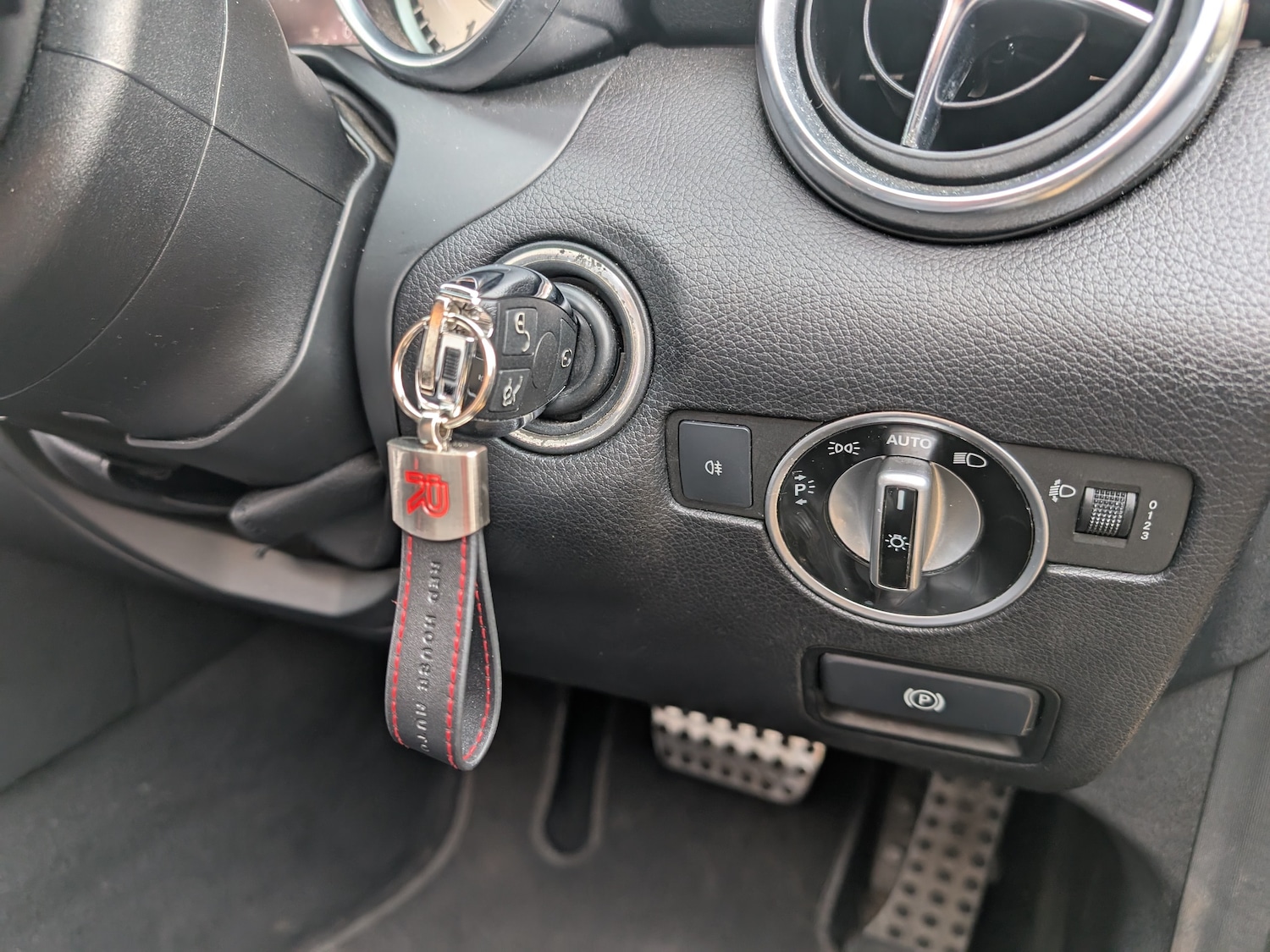 Used Mercedes-Benz SLK 2012 for sale - 77698487: Photo 88