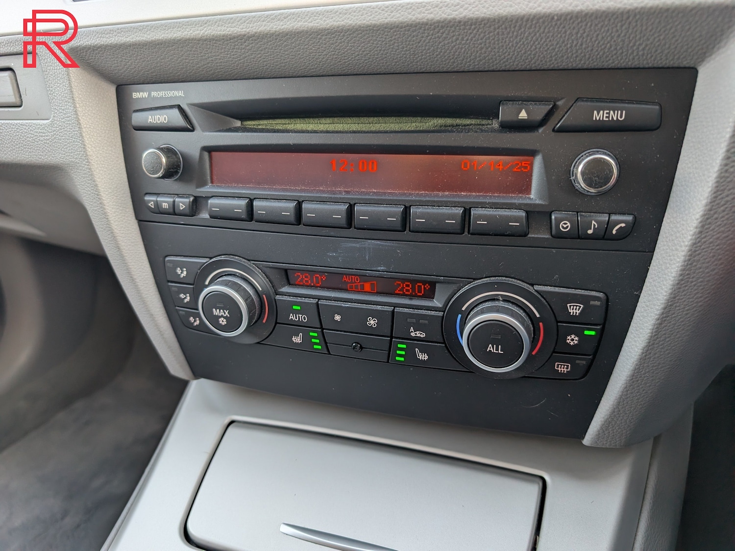 Used BMW 3 Series 2010 for sale - 77200767: Photo 95