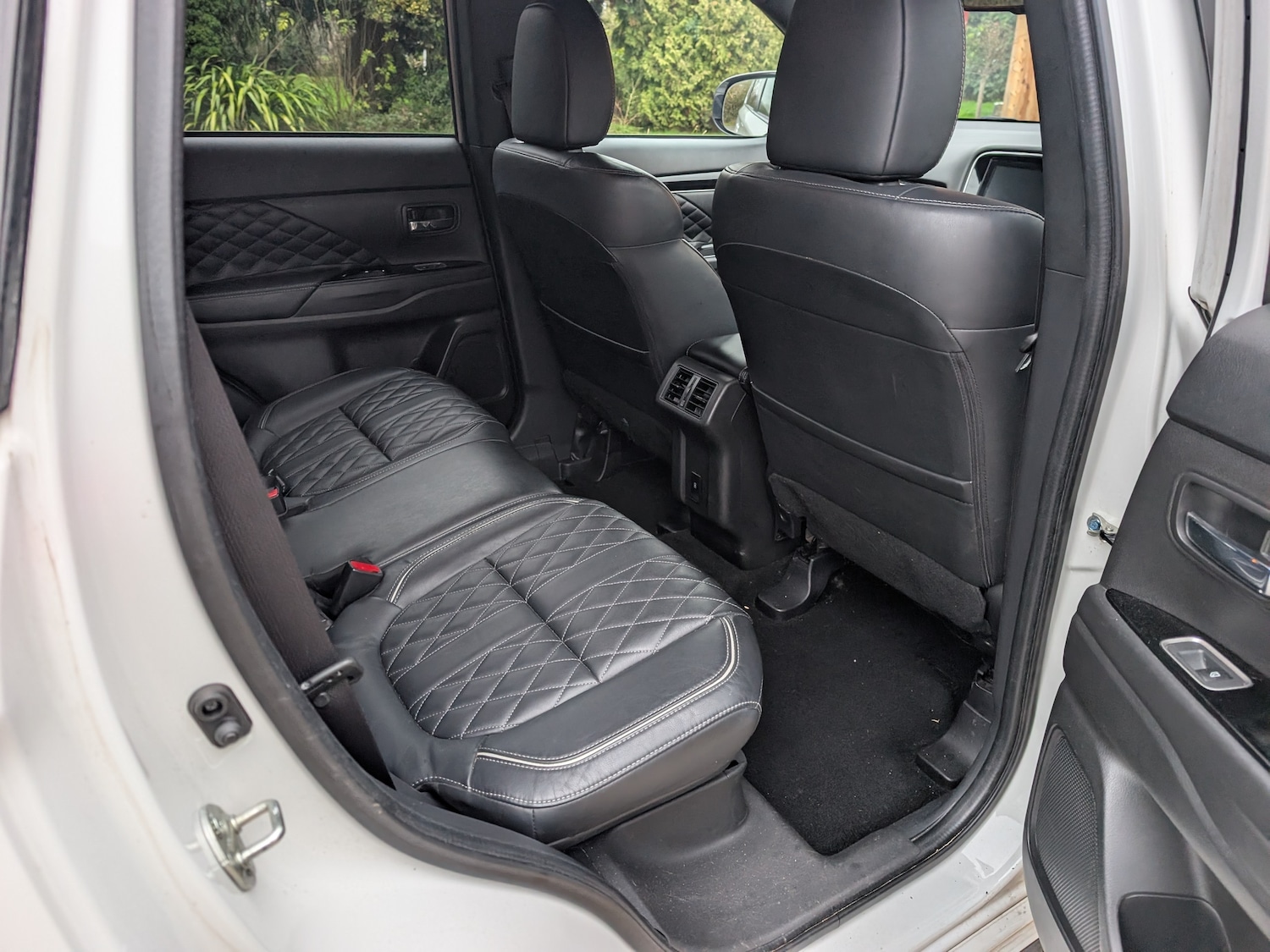 Used Mitsubishi Outlander for sale - 77033577: Photo 28