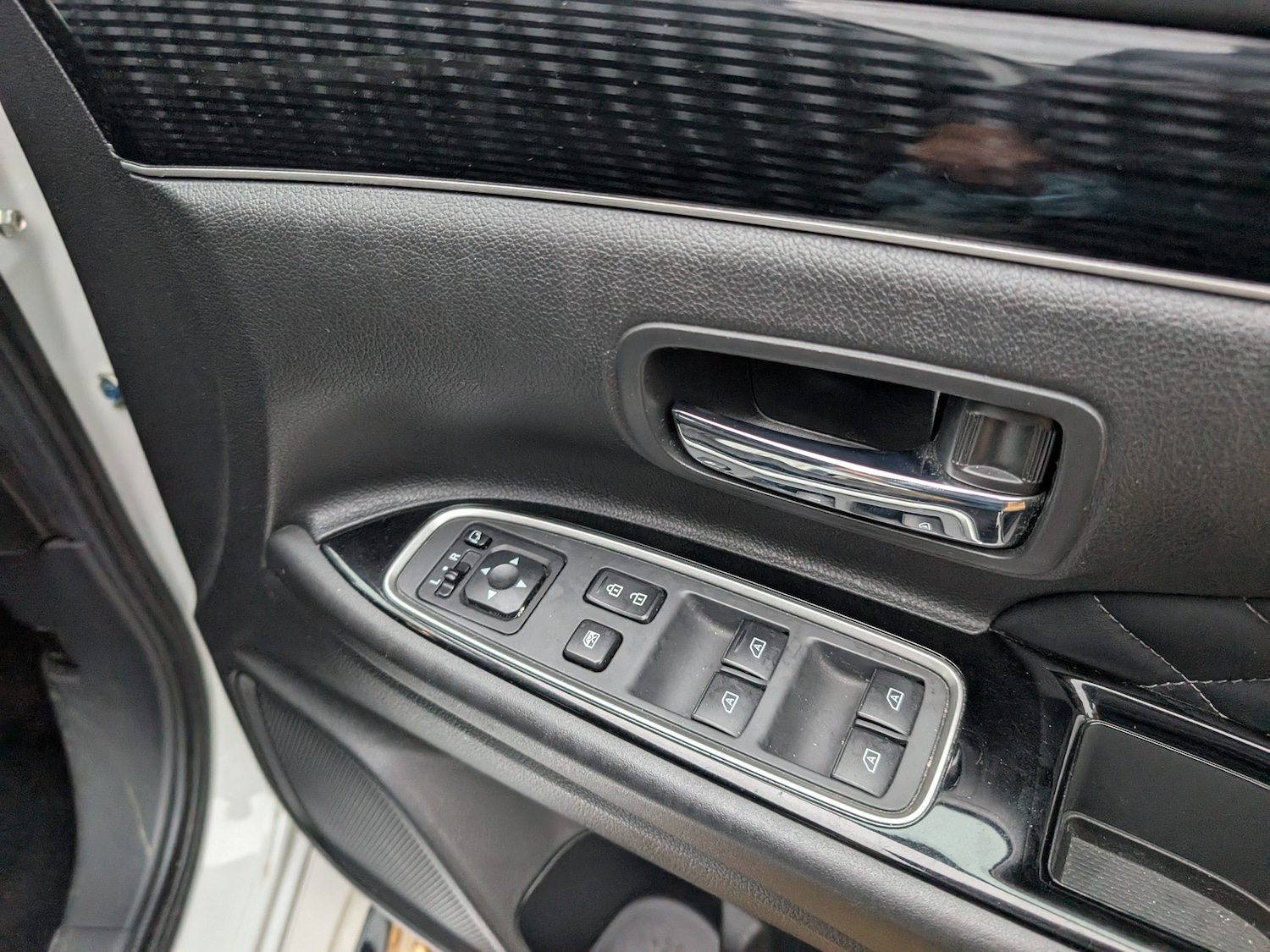 Used Mitsubishi Outlander for sale - 77033577: Photo 35