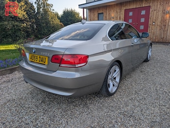 Used BMW 3 Series 2009 for sale - 78111733: Photo