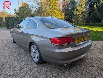 Used BMW 3 Series 2009 for sale - 78111733: Photo