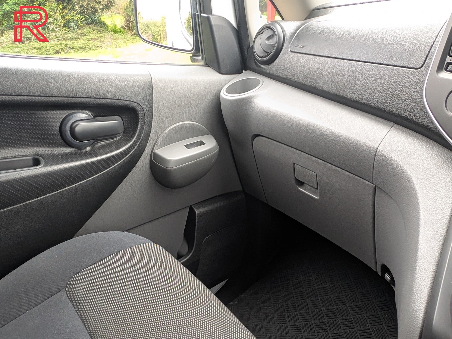 Used Nissan e-NV200 2016 for sale - 77989856: Photo 78