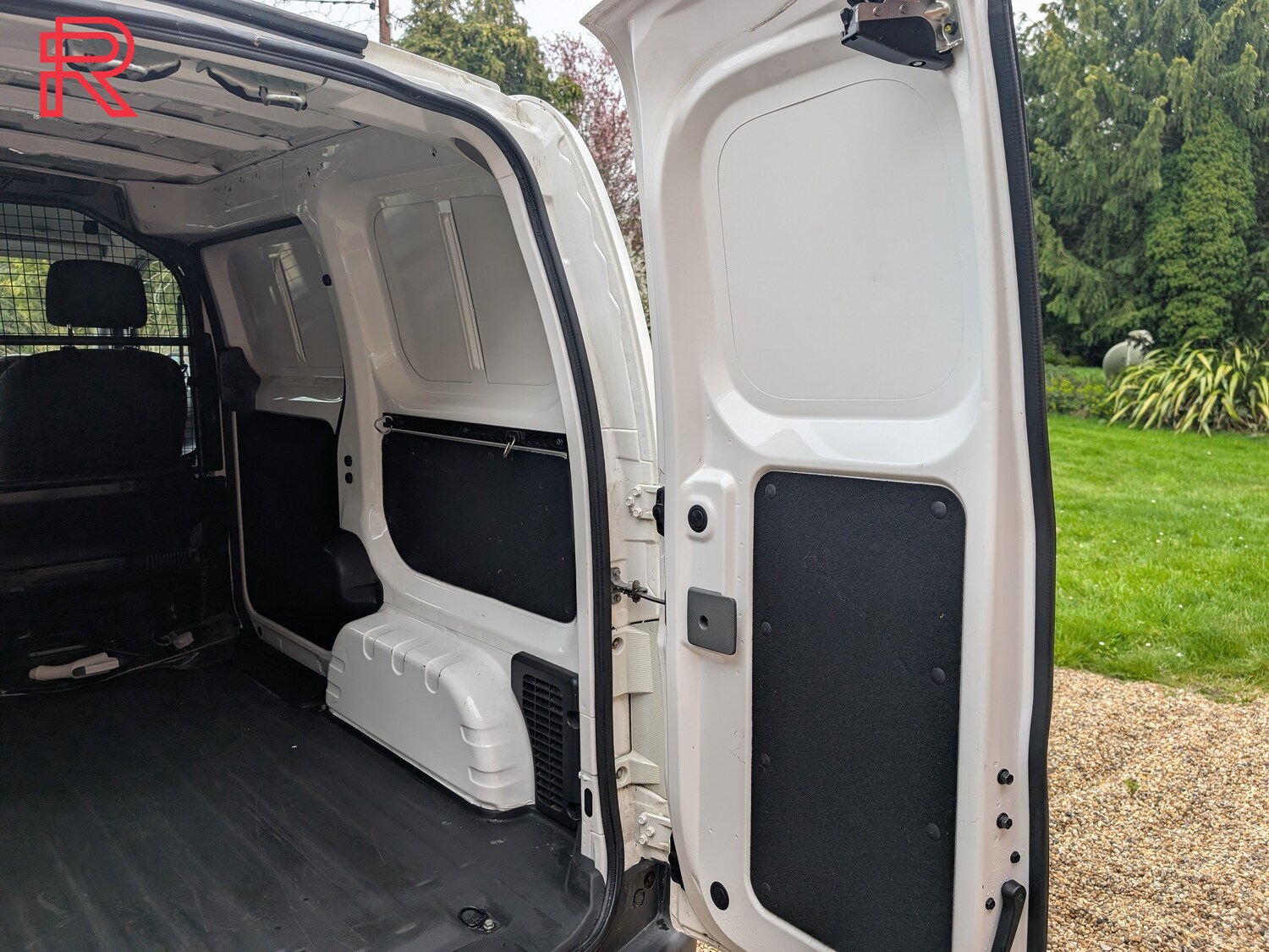 Used Nissan e-NV200 2016 for sale - 77989856: Photo 96