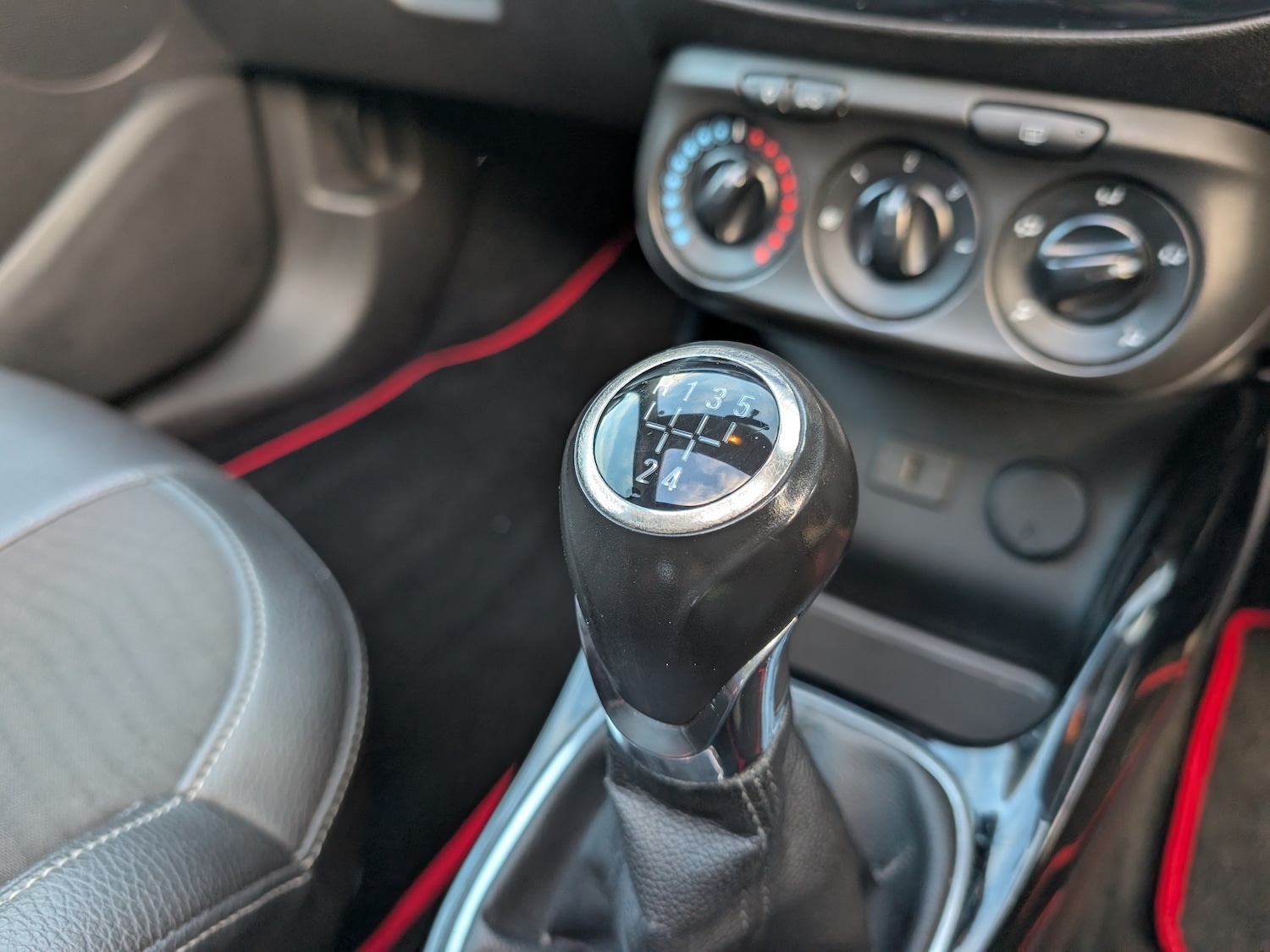 Used Vauxhall ADAM 2015 for sale - 76744569: Photo 91