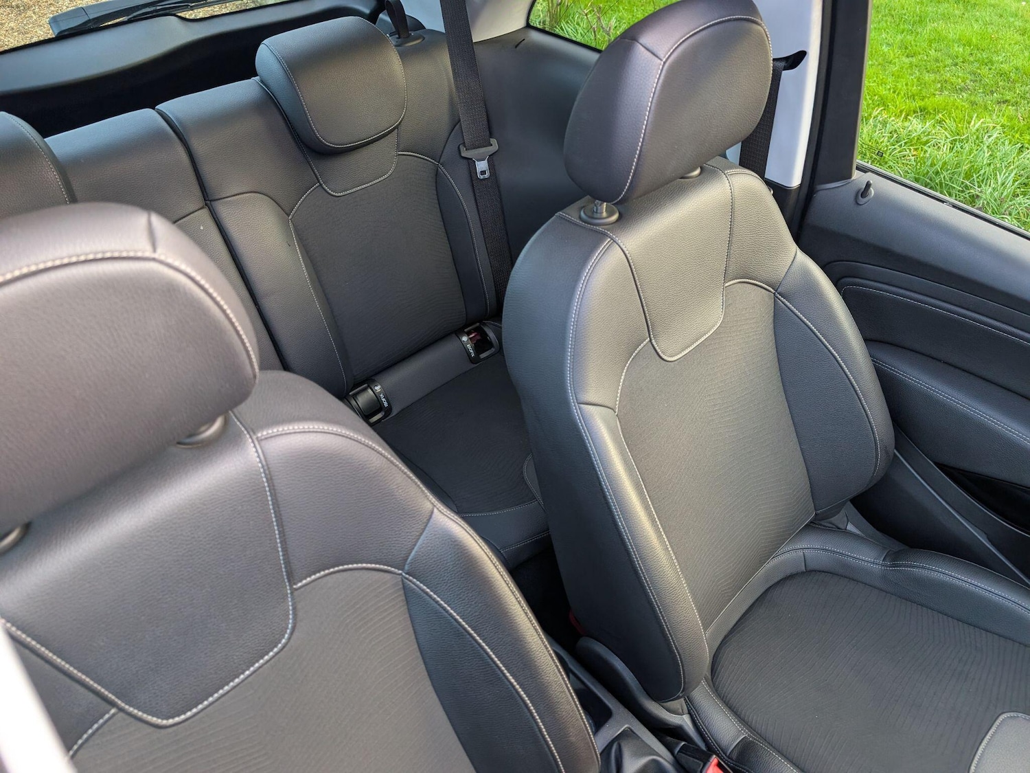 Used Vauxhall ADAM 2015 for sale - 76693284: Photo 26