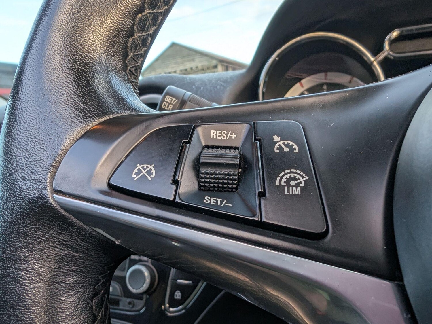 Used Vauxhall ADAM 2015 for sale - 76693284: Photo 34