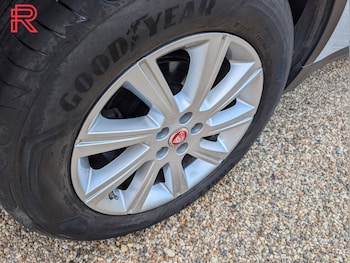 Used Jaguar E-Pace 2019 for sale - 79486270: Photo