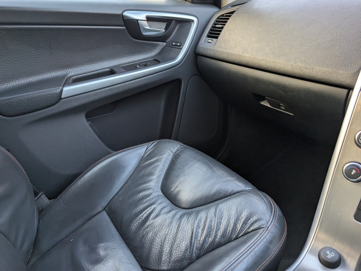 Used Volvo XC60 2009 for sale - 76735752: Photo 13