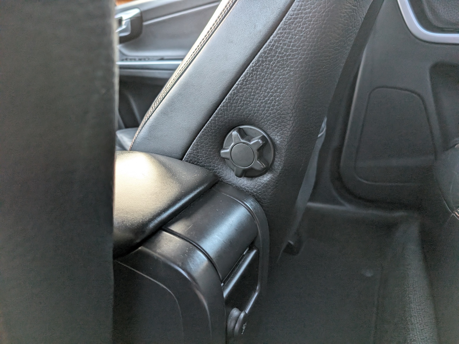 Used Volvo XC60 2009 for sale - 76735752: Photo 74