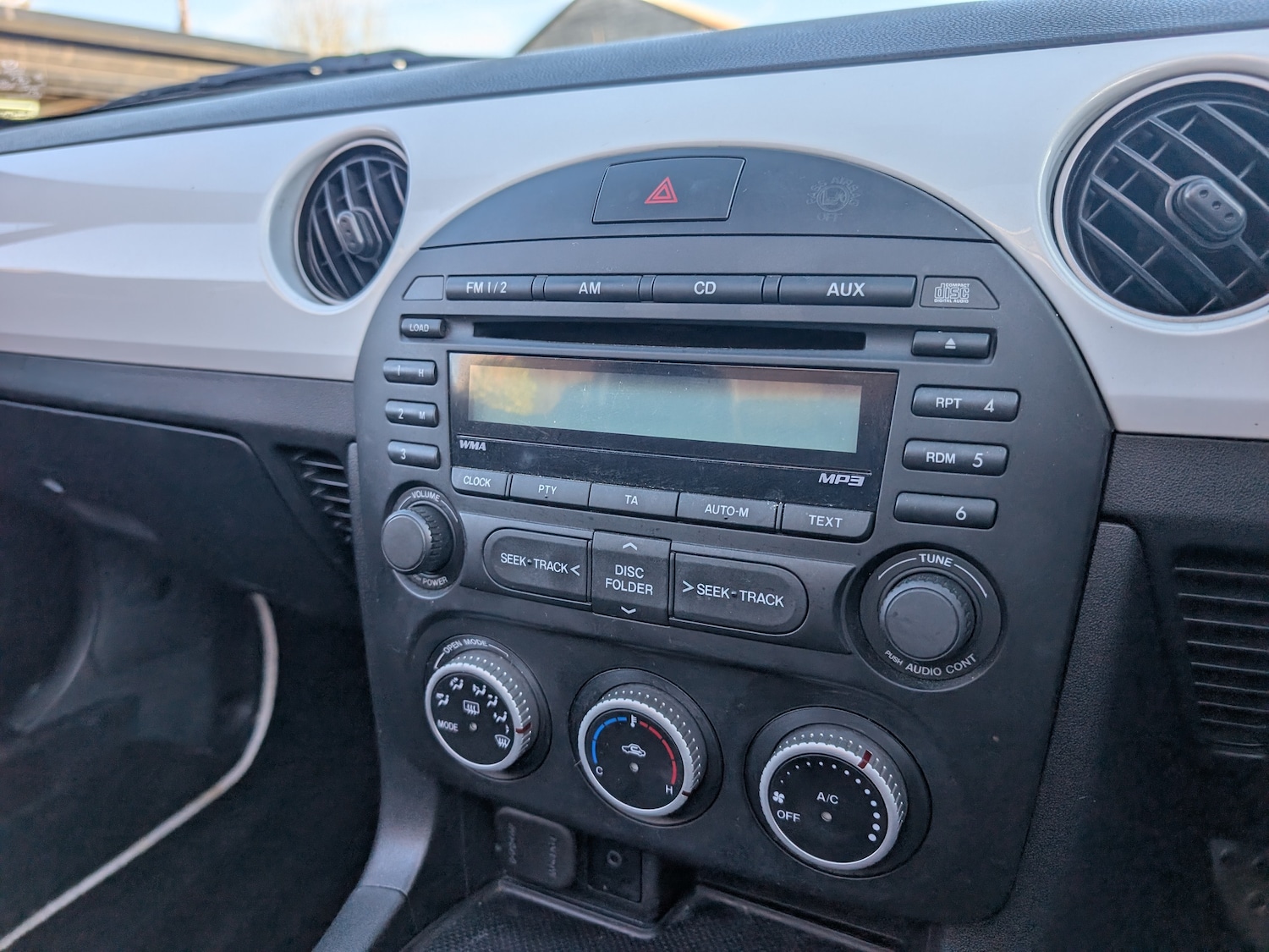 Used Mazda MX-5 2010 for sale - 76739405: Photo 95