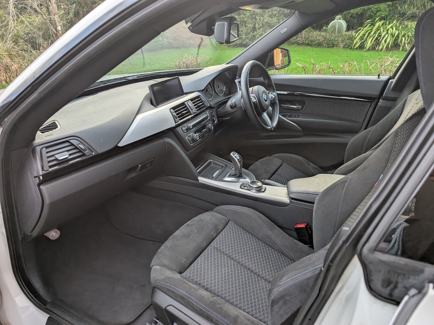 Used BMW 3 Series 2025 for sale - 77125240: Photo 12