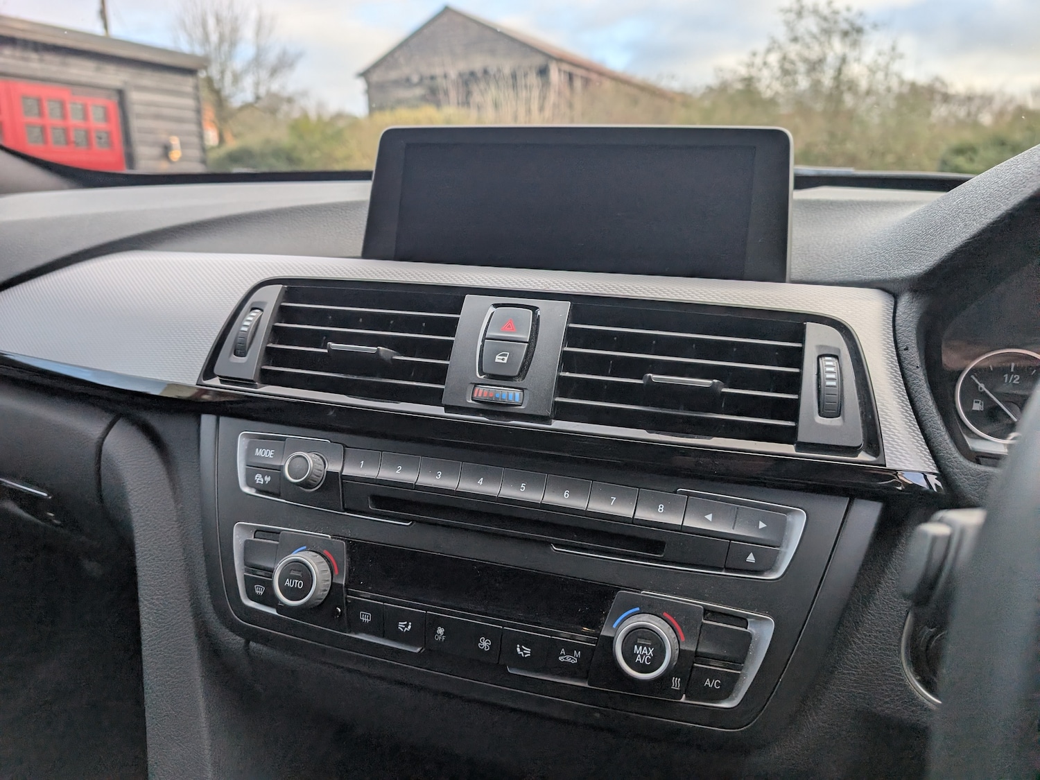 Used BMW 3 Series 2025 for sale - 77125240: Photo 17