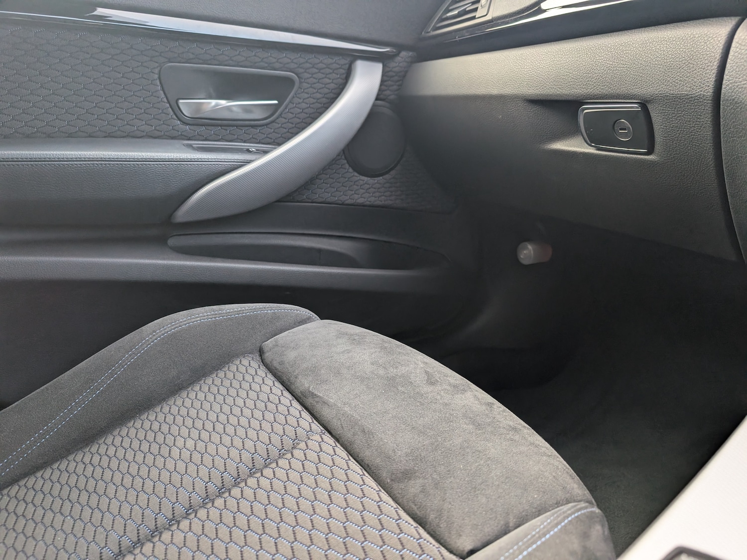 Used BMW 3 Series 2025 for sale - 77125240: Photo 93