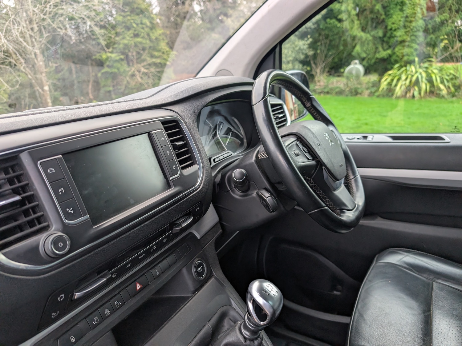 Used Peugeot Traveller 2017 for sale - 77056251: Photo 16