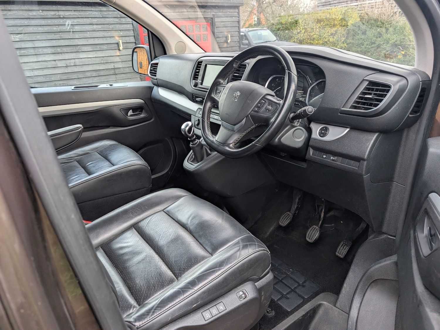 Used Peugeot Traveller 2017 for sale - 77056251: Photo 4