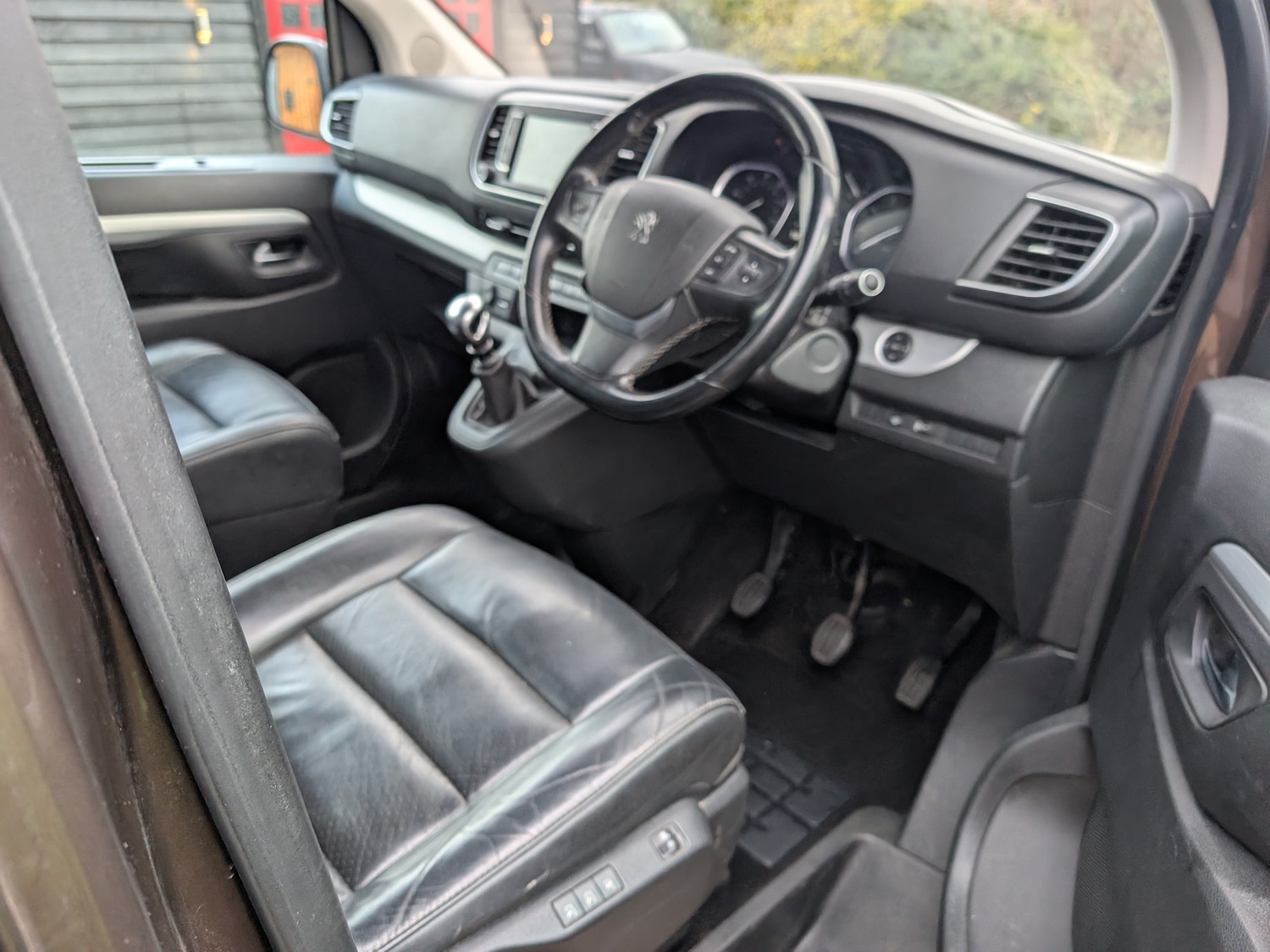 Used Peugeot Traveller 2017 for sale - 77056251: Photo 7