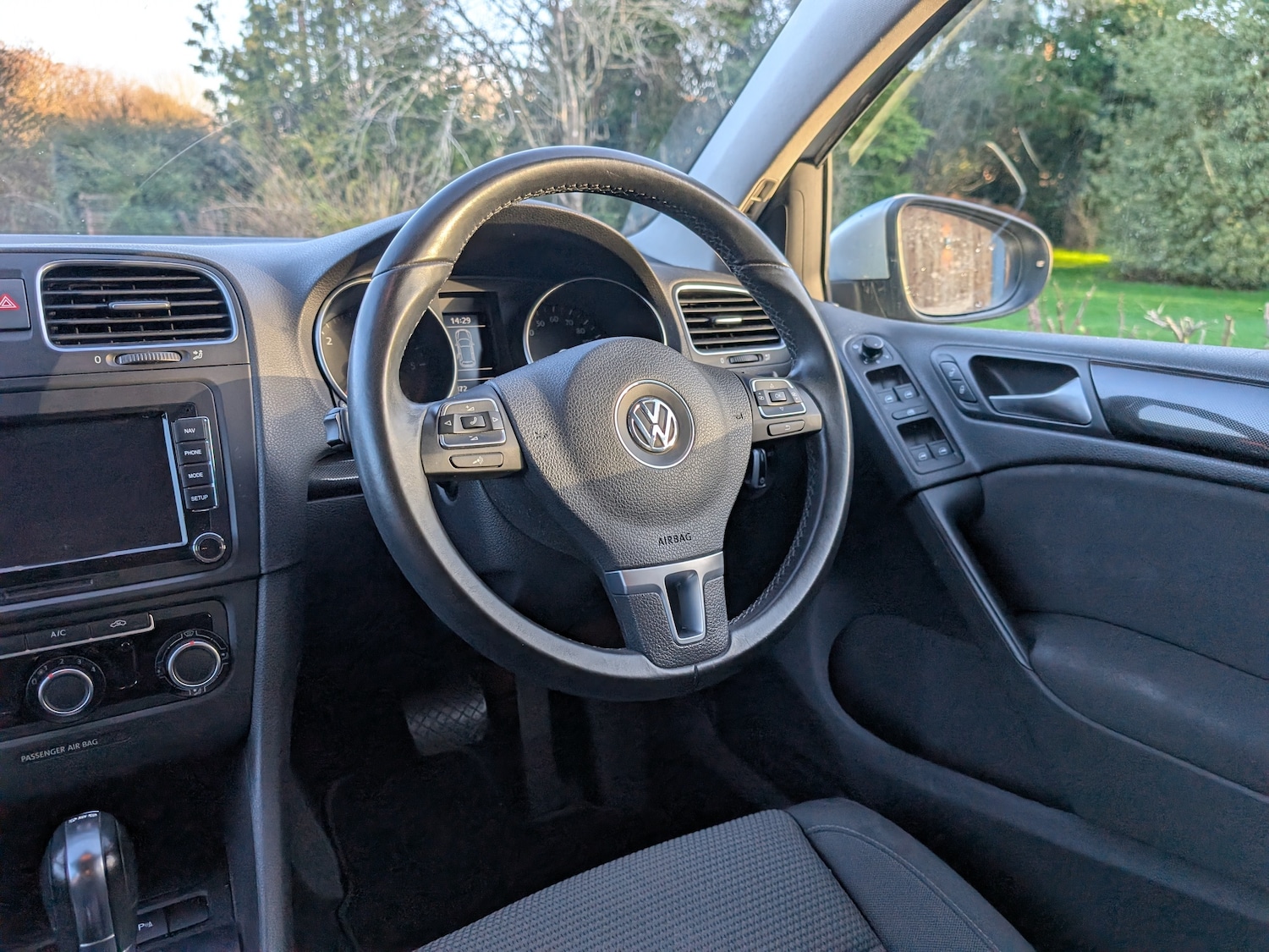 Used Volkswagen Golf 2012 for sale - 77006425: Photo 12