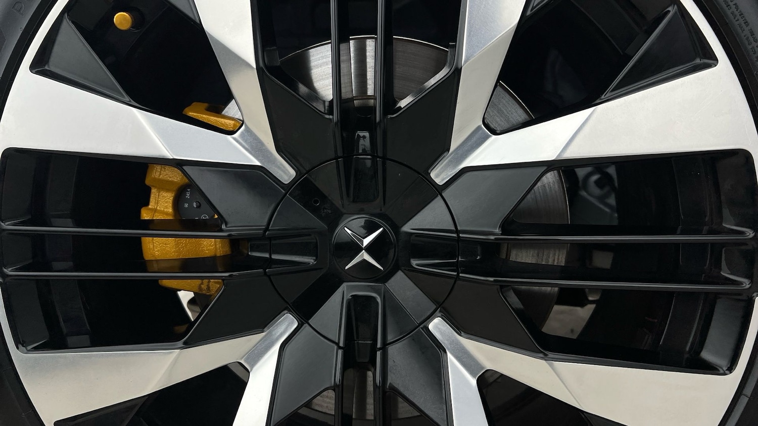 Used Polestar Polestar 4 2025 for sale - 78022325: Photo 39