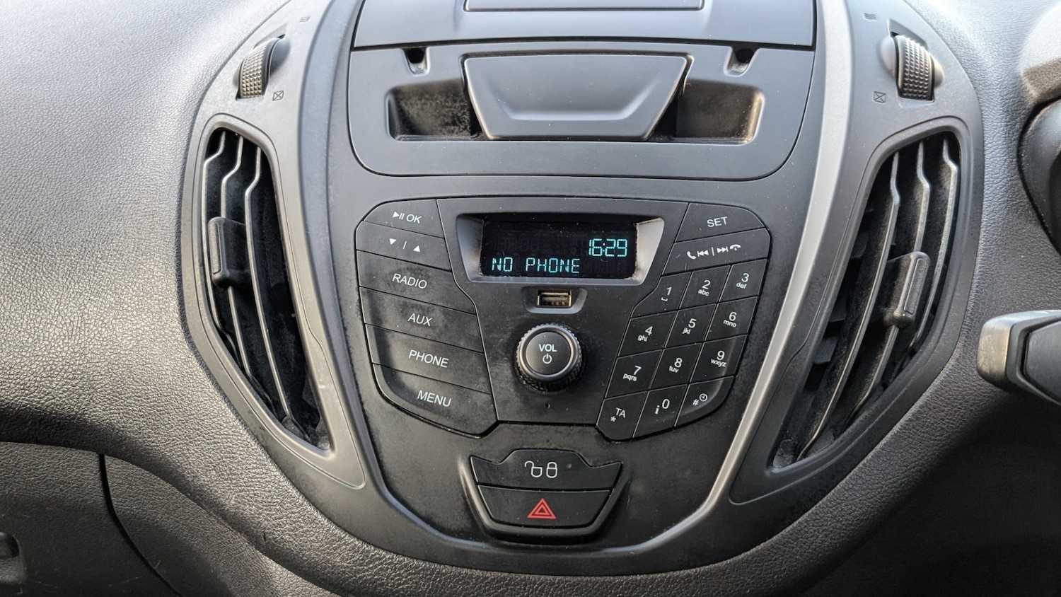 Used Ford Transit Courier 2017 for sale - 77516526: Photo 15