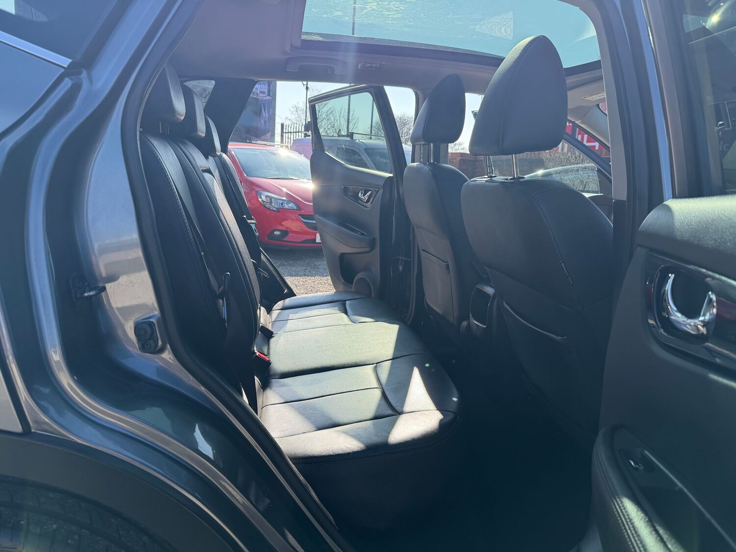 Used Nissan Qashqai 2015 for sale - 77755898: Photo 10