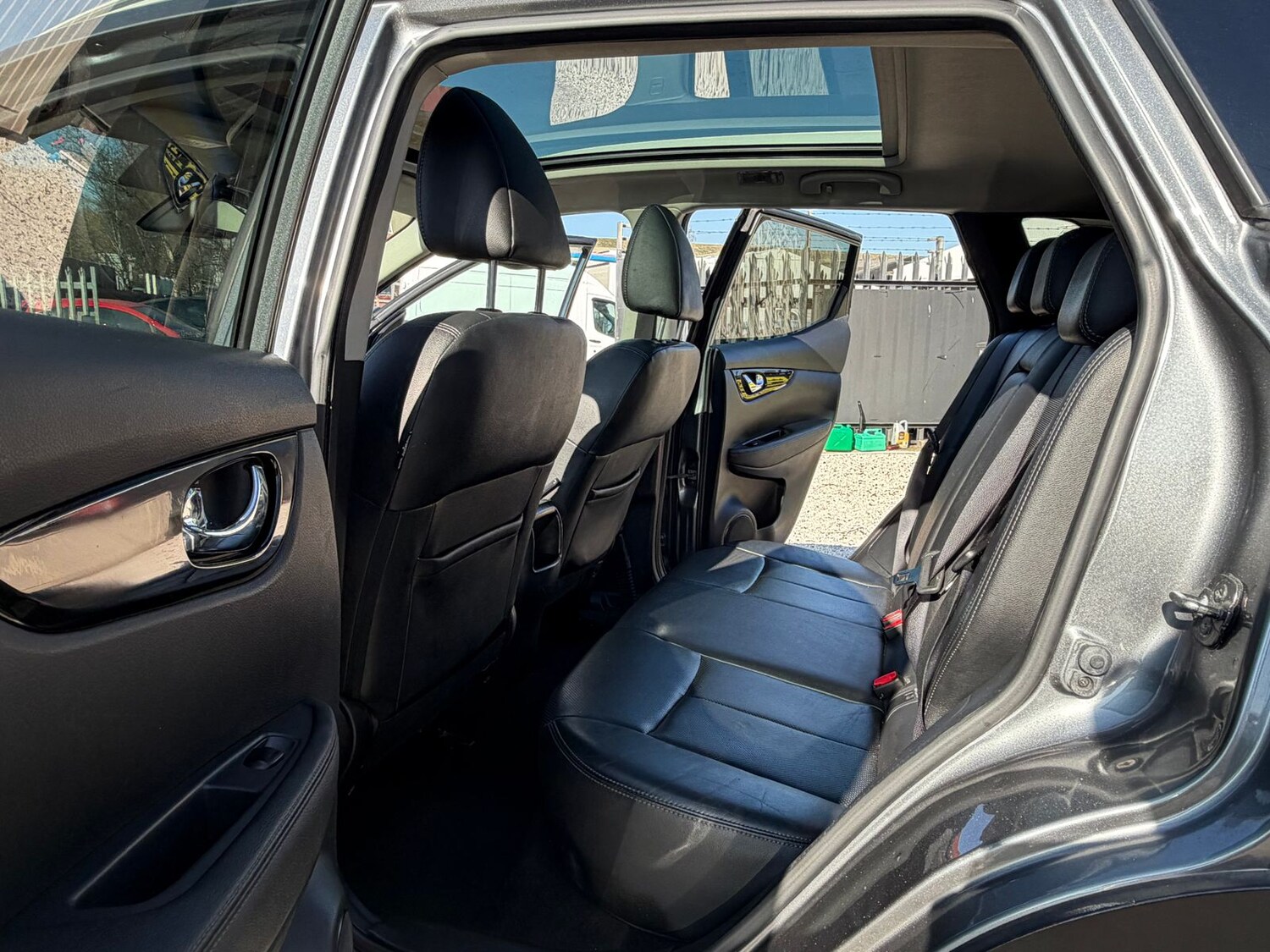 Used Nissan Qashqai 2015 for sale - 77755898: Photo 14