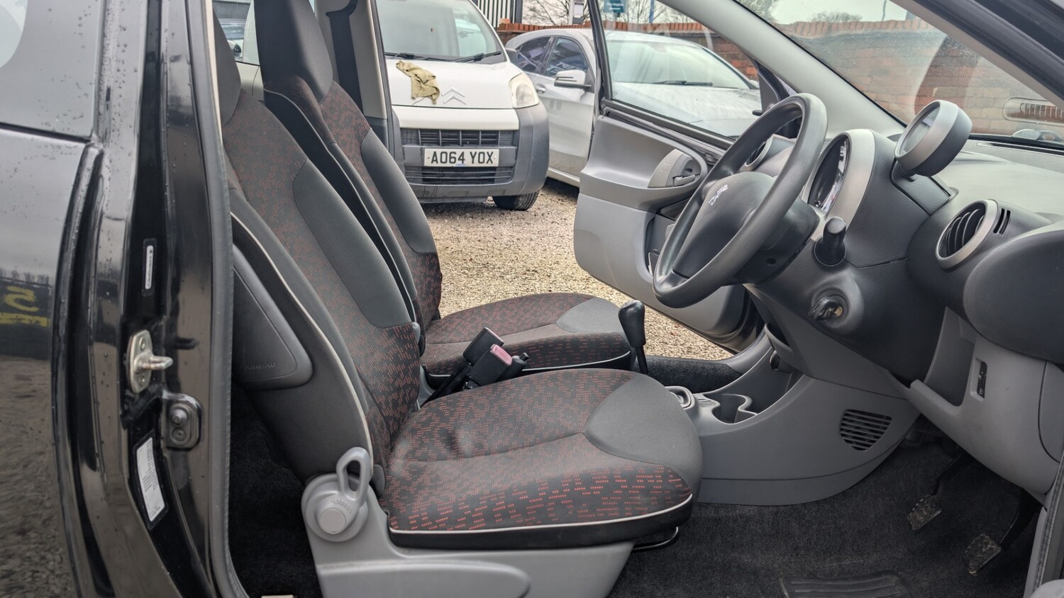 Used Peugeot 107 2009 for sale - 77516646: Photo 10