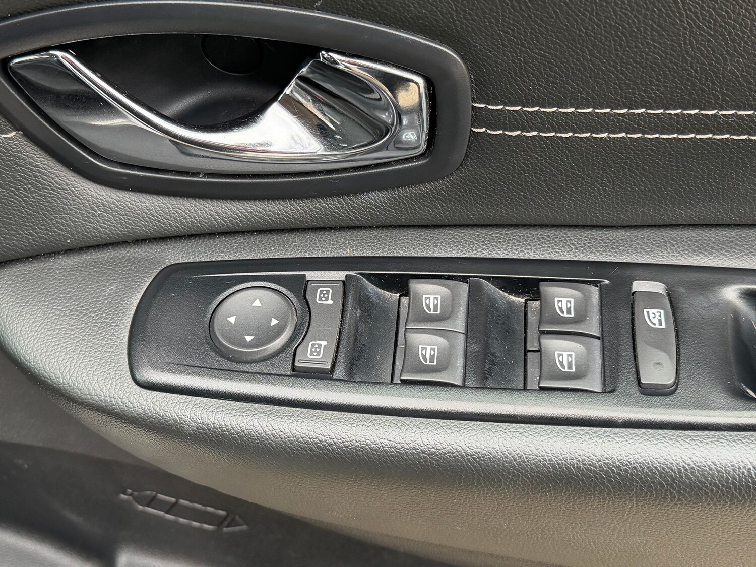 Used Renault Scenic 2013 for sale - 77578544: Photo 16