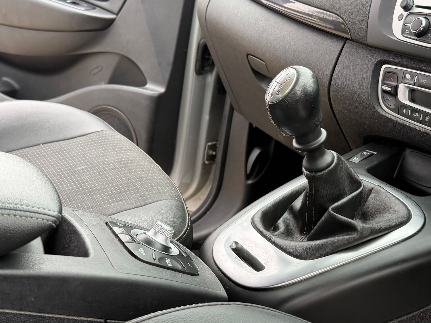 Used Renault Scenic 2013 for sale - 77578544: Photo 19