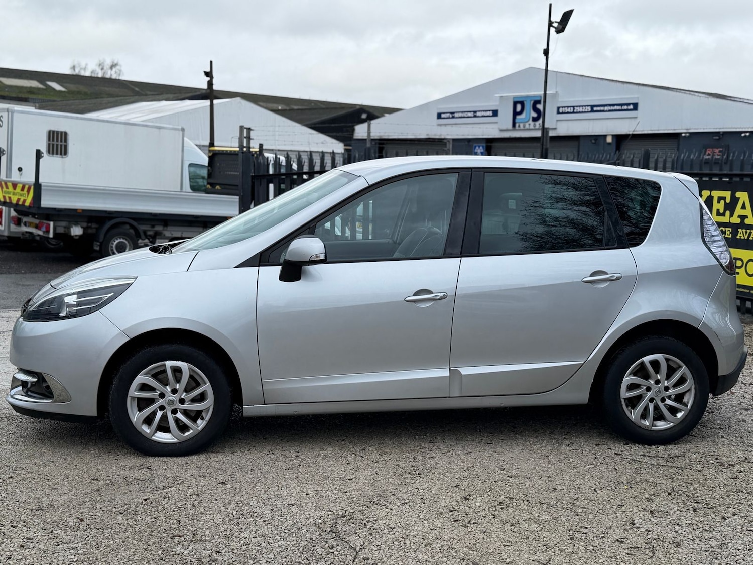 Used Renault Scenic 2013 for sale - 77578544: Photo 4