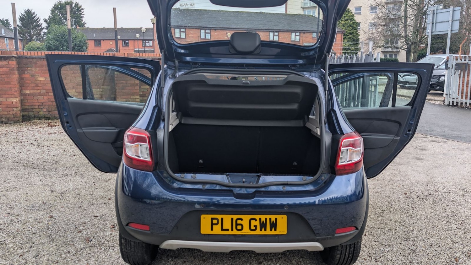 Used Dacia Sandero Stepway 2016 for sale - 77578531: Photo 11