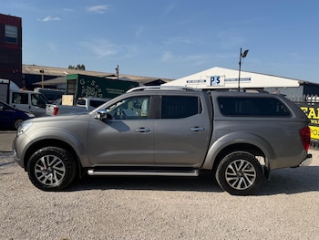 Used Nissan Navara 2017 for sale - 79622758: Photo
