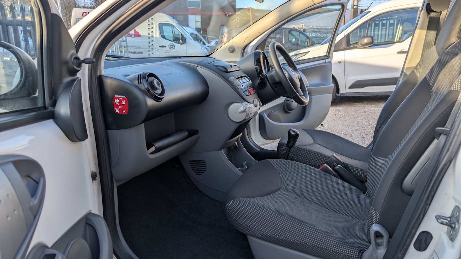 Used Toyota AYGO 2011 for sale - 77578525: Photo 10