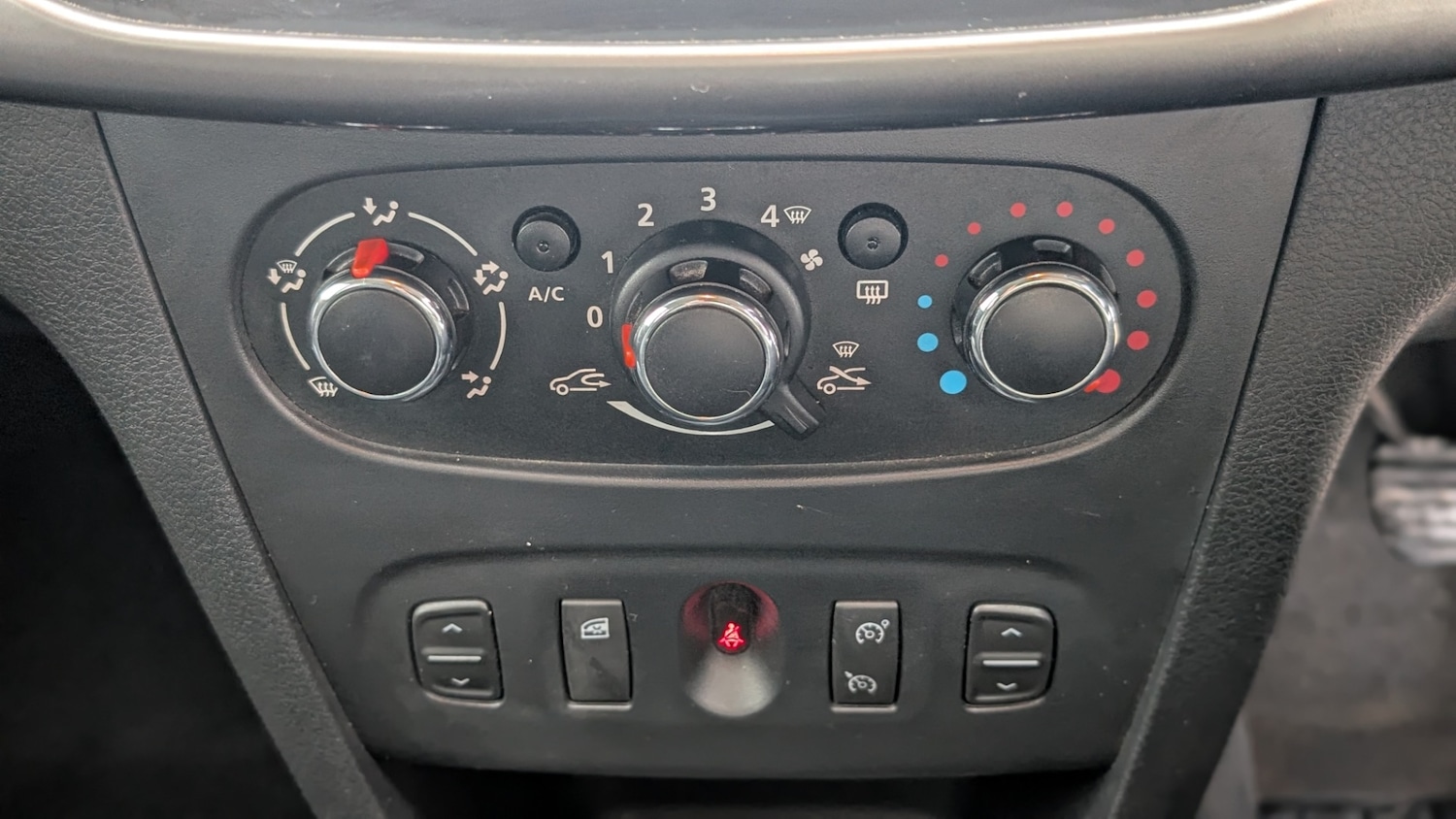 Used Dacia Sandero Stepway 2016 for sale - 77516539: Photo 15