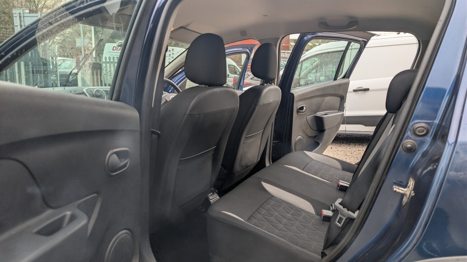 Used Dacia Sandero Stepway 2016 for sale - 77516539: Photo 9