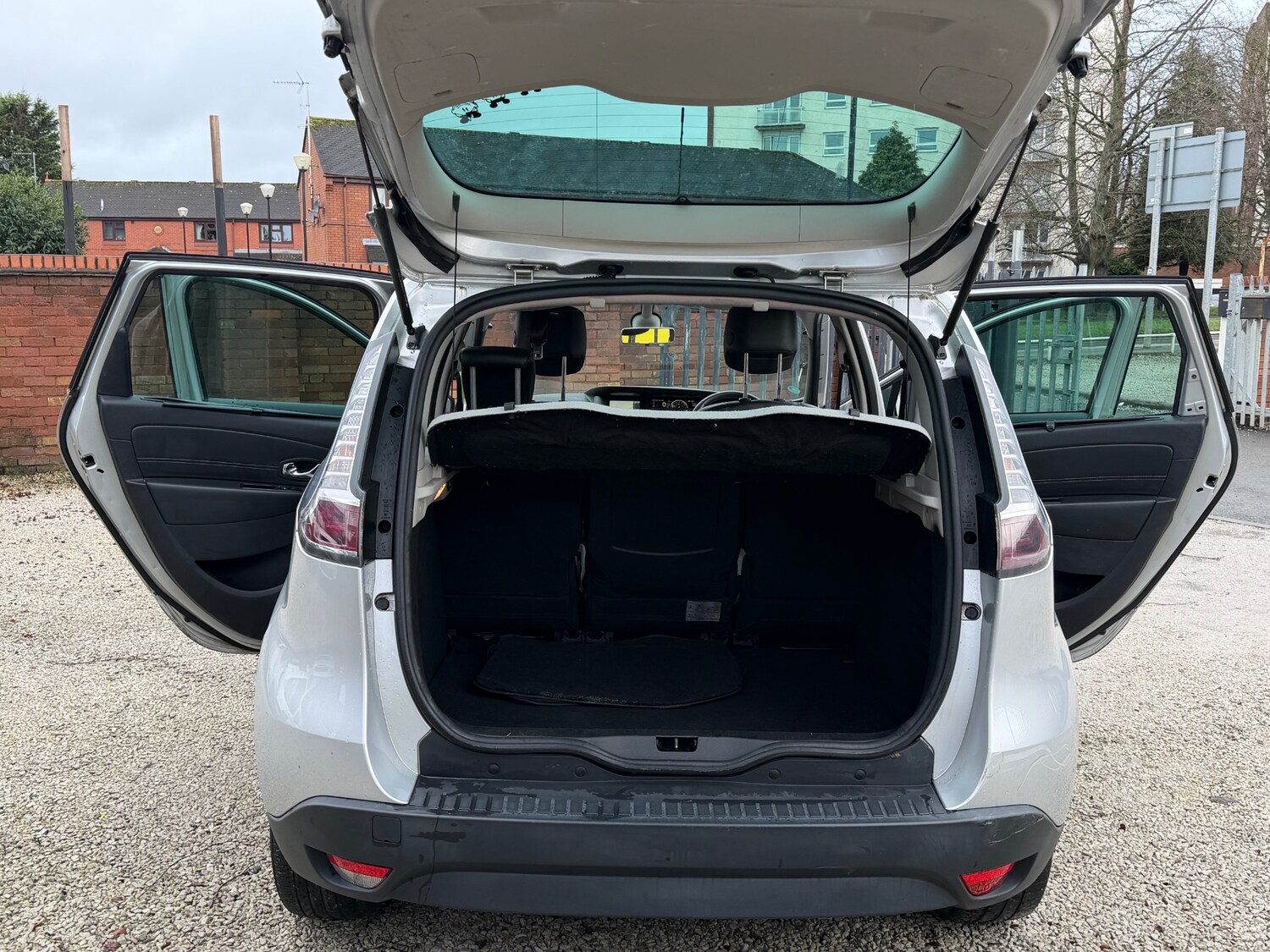 Used Renault Scenic 2013 for sale - 77516655: Photo 12