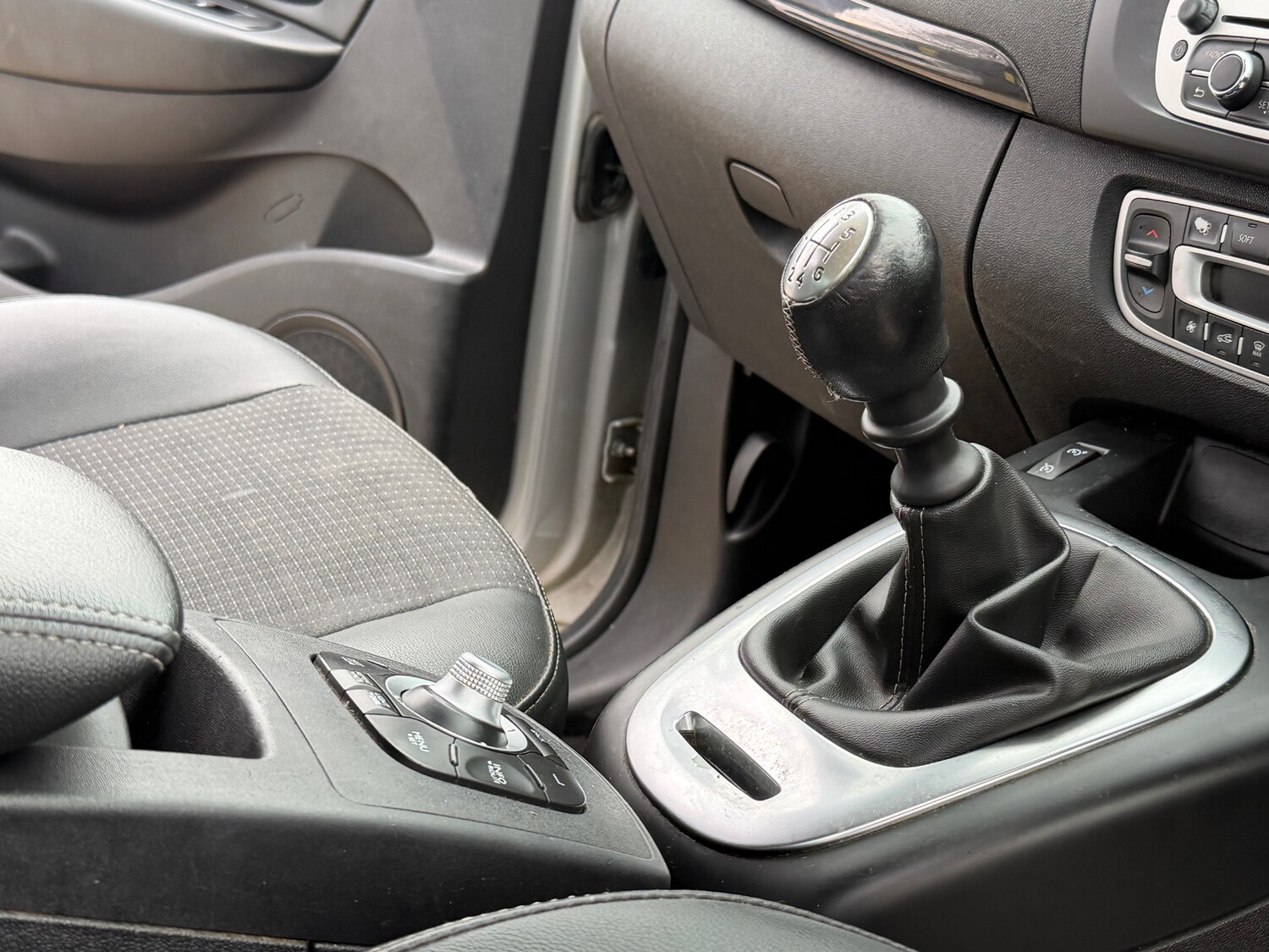 Used Renault Scenic 2013 for sale - 77516655: Photo 19